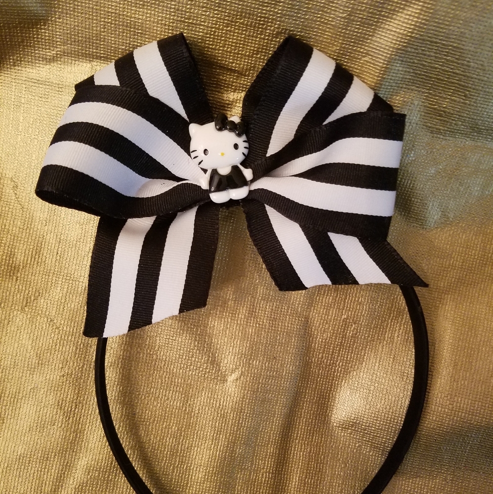 Hello kitty headband
